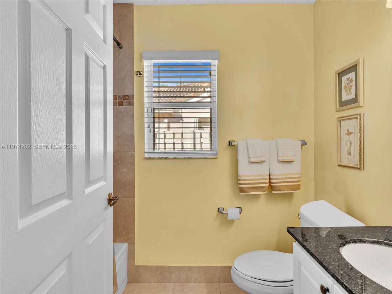 19033 NW 23rd Ct, Pembroke Pines, FL 33029 Photo