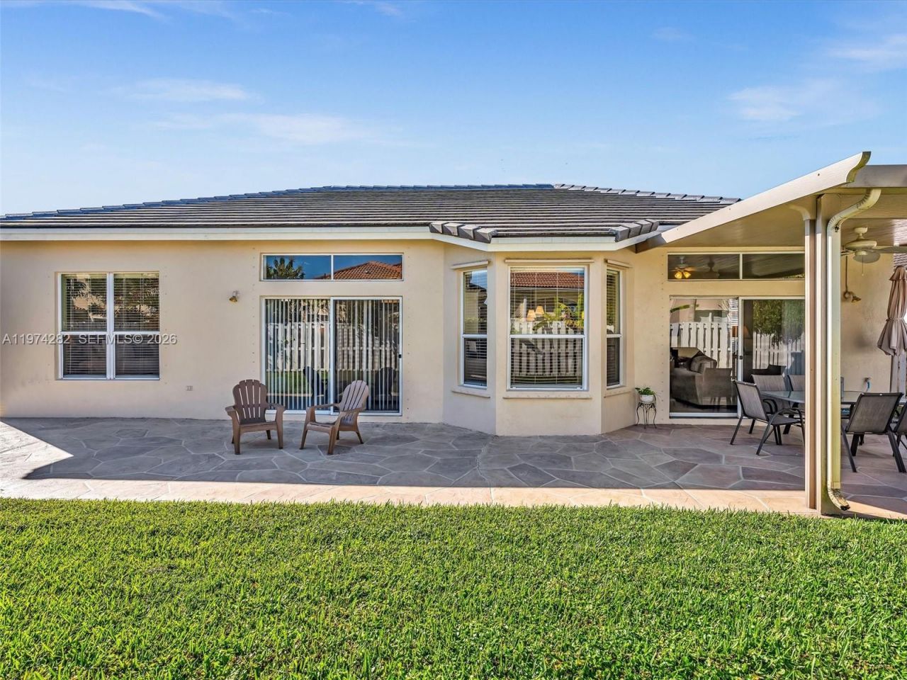 19033 NW 23rd Ct, Pembroke Pines, FL 33029 Photo