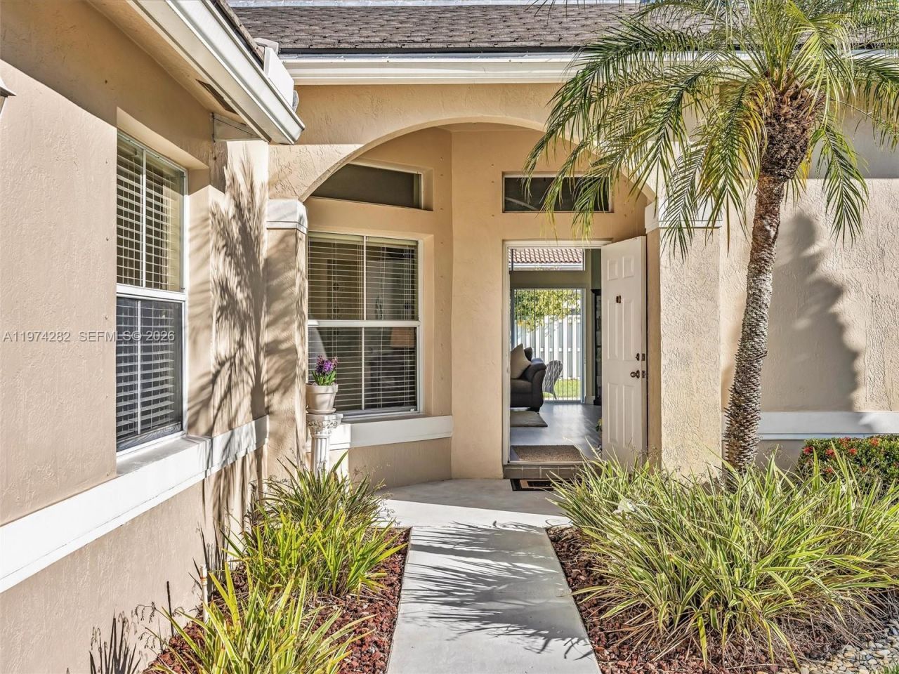 19033 NW 23rd Ct, Pembroke Pines, FL 33029 Photo