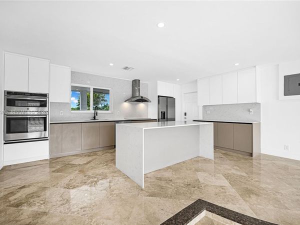 5510 NE 18th Ave, Fort Lauderdale, FL 33334