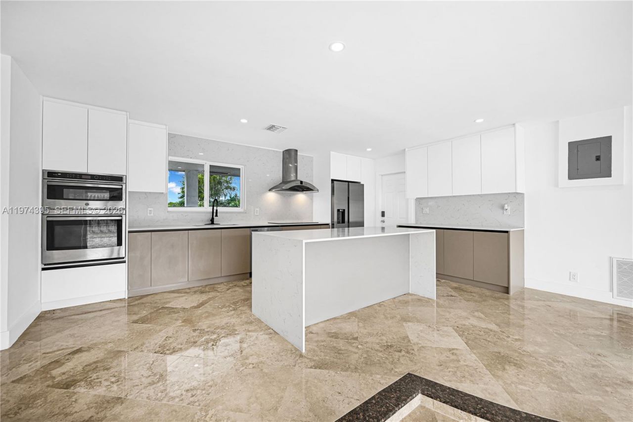 5510 NE 18th Ave, Fort Lauderdale, FL 33334 Photo