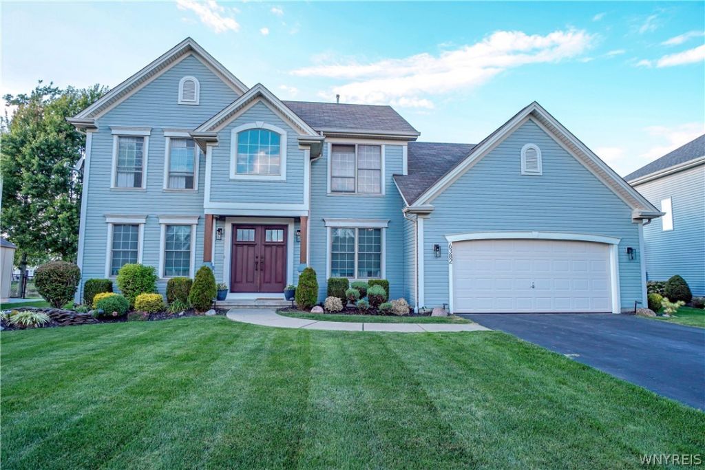 6382 Pincherry Way , Lake View, NY 14085 Main Photo