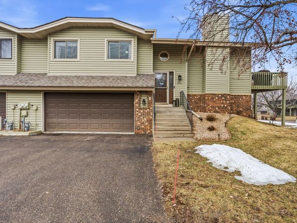 6871 Sherwood Road, Woodbury, MN 55125