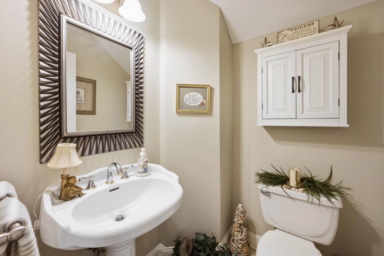 529 Golden Bear Dr.  Photo 24