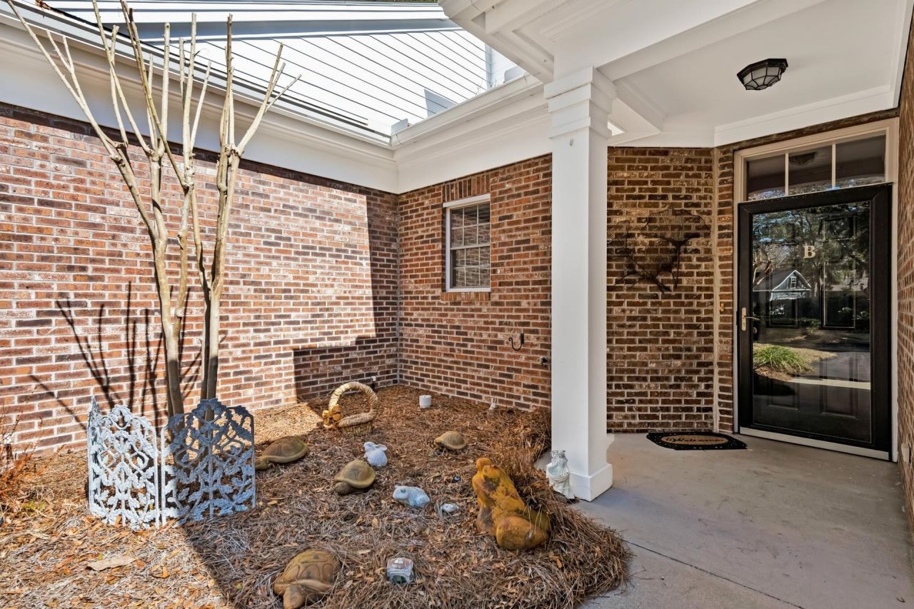 529 Golden Bear Dr.  Photo 4