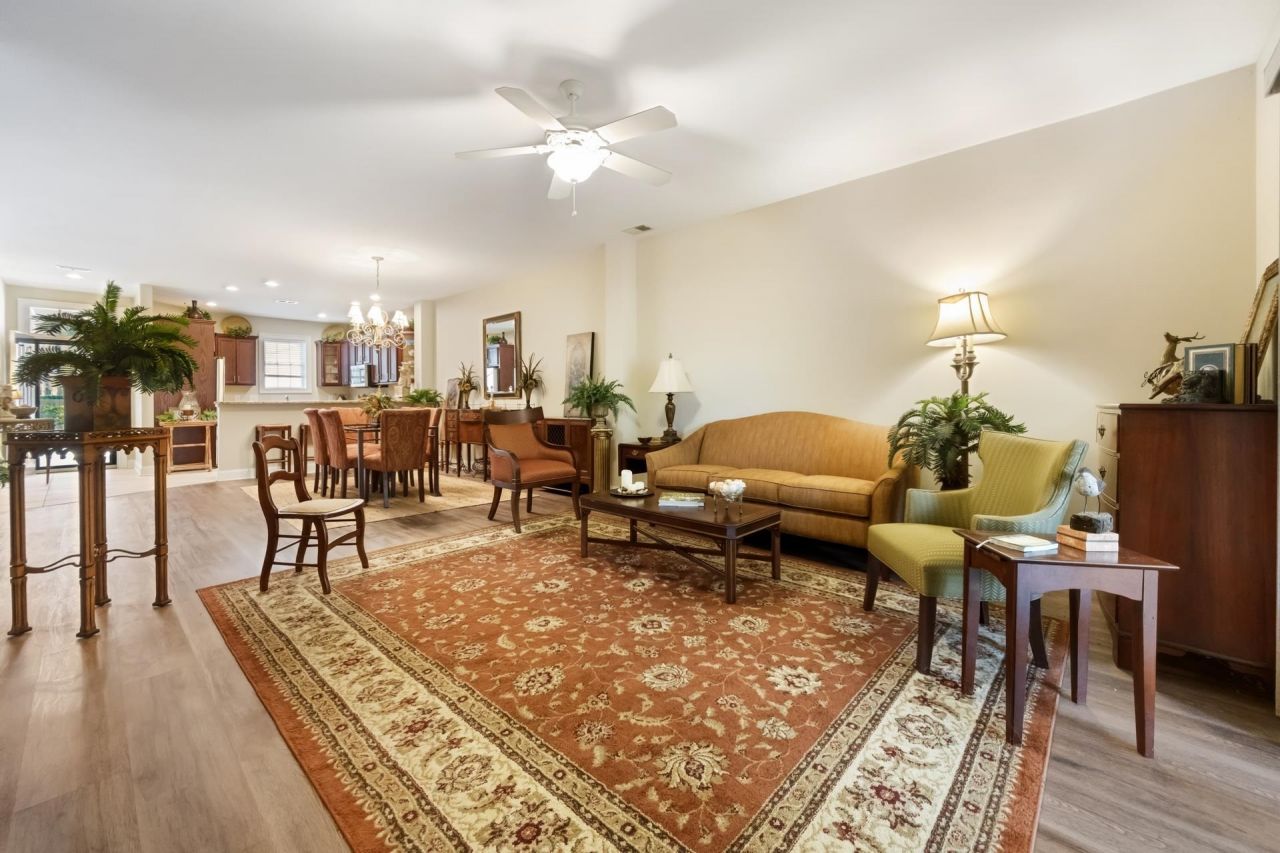 529 Golden Bear Dr.  Photo 8