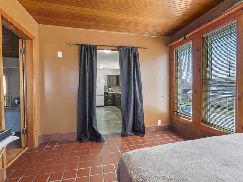 56 N High Street , Jackson, OH 45640 Photo 18