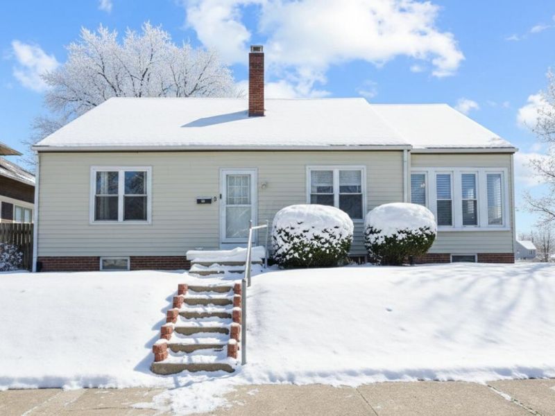 56 N High Street , Jackson, OH 45640 Photo 3