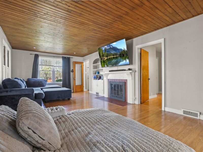 56 N High Street , Jackson, OH 45640 Photo 9