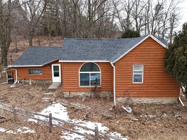 5687 Highway F48 Highway W, Newton, IA 50208