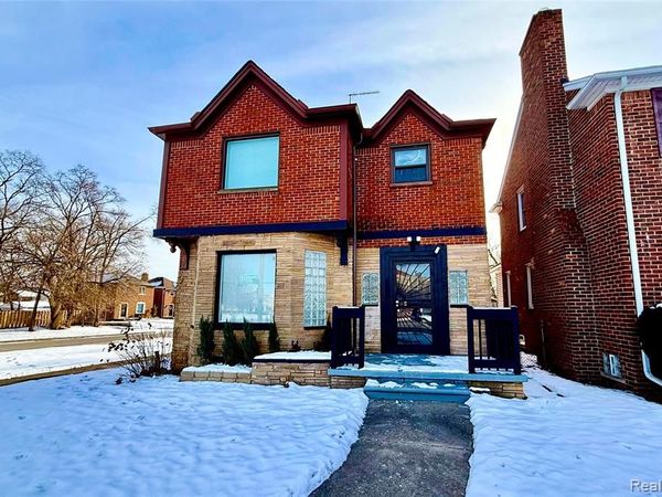 8401 W 7 Mile Road, Detroit, MI 48221