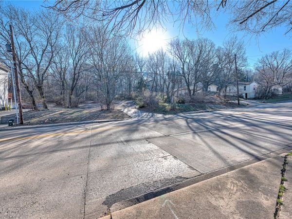 1466 & 1482 N Gregg Avenue , Fayetteville, AR 72703