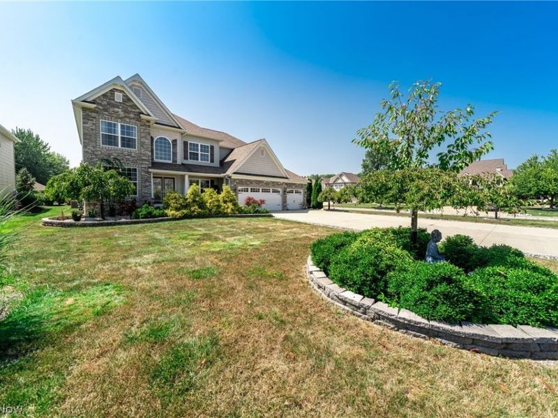 3000 Steve Guard Court , Willoughby, OH 44094 Photo 3