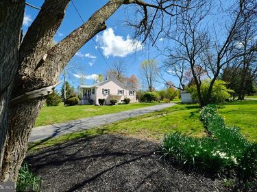 22282 ST LOUIS ROAD, MIDDLEBURG, VA 20117