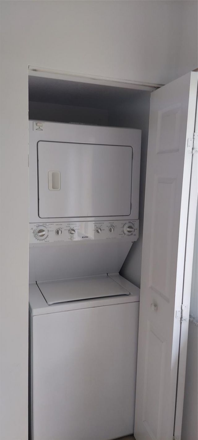 621 NW 78th Terrace, Unit 205, Pembroke Pines, FL 33024 Photo