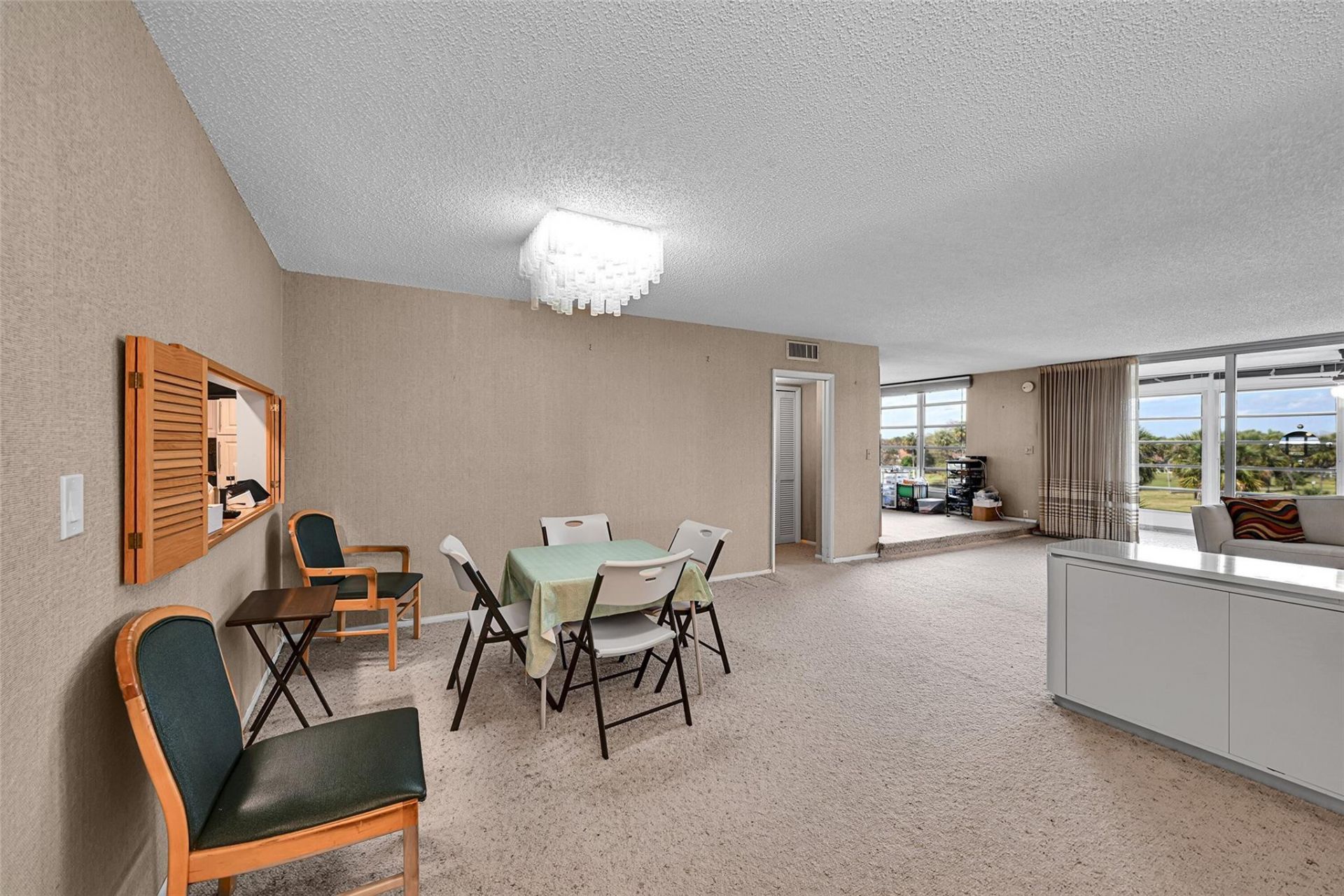 3960 Oaks Clubhouse Drive, Unit 407, Pompano Beach, FL 33069 Photo