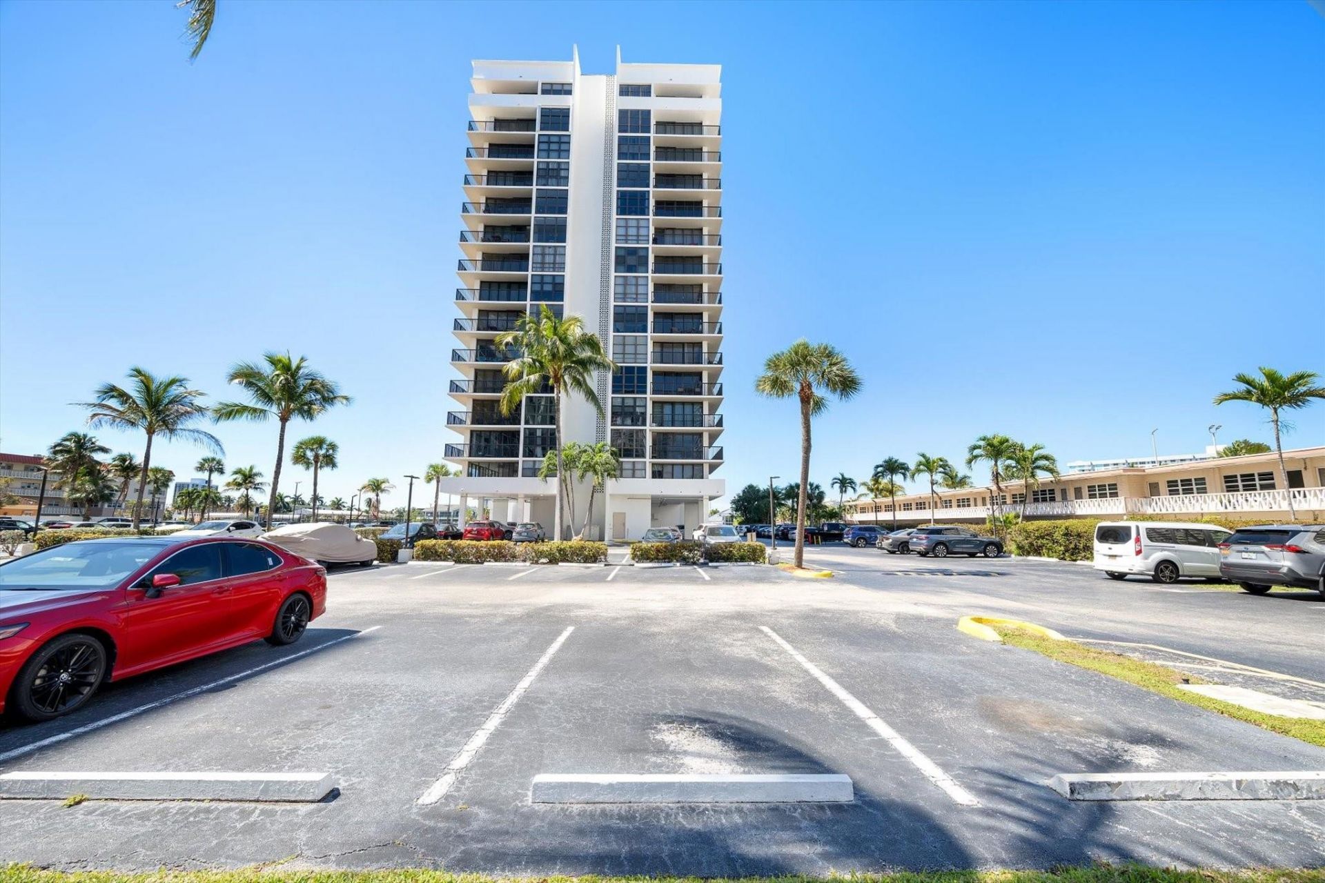 2017 S Ocean Drive, Unit PH1, Hallandale Beach, FL 33009 Photo