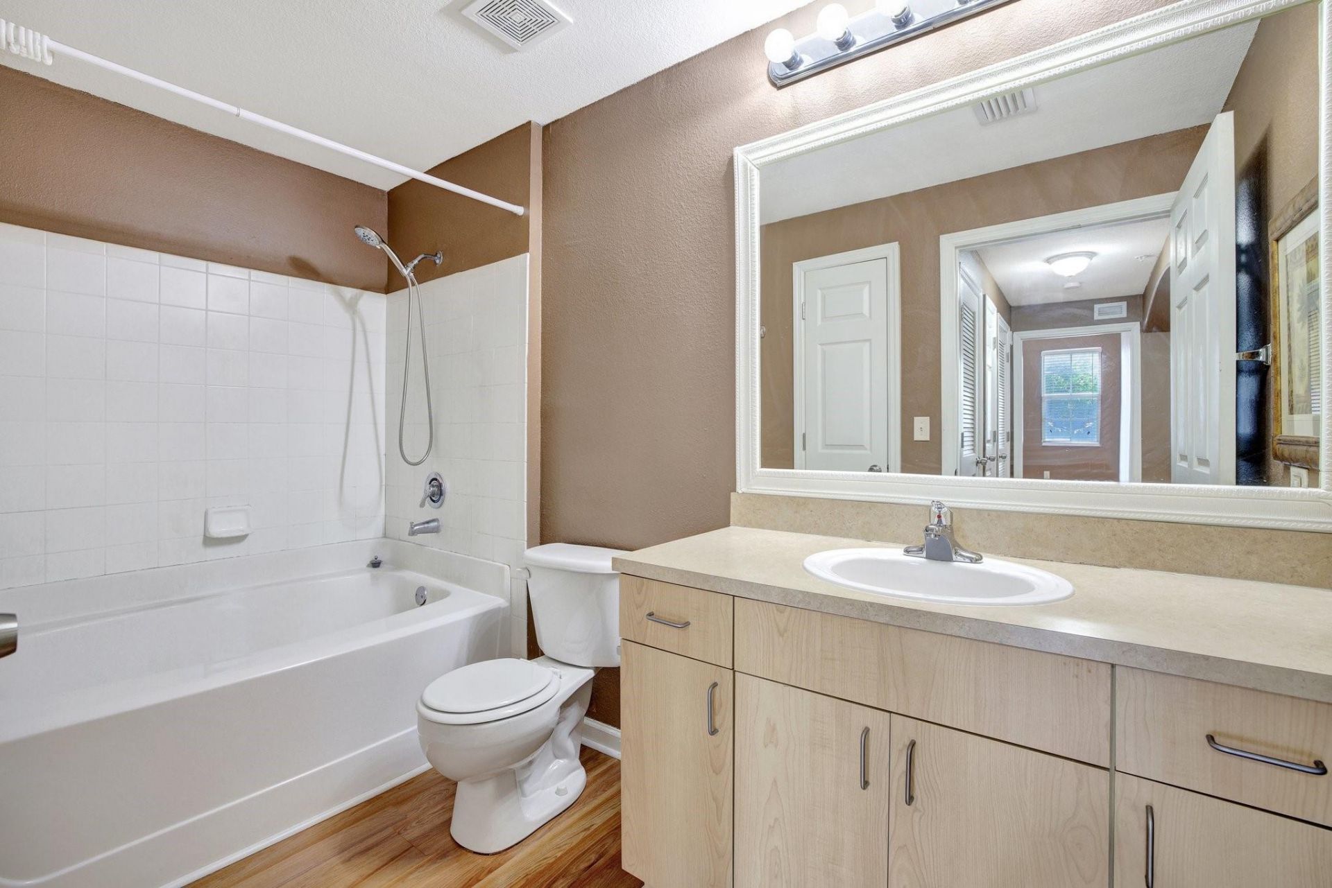 533 NE 3rd Avenue, Unit 208, Fort Lauderdale, FL 33301 Photo