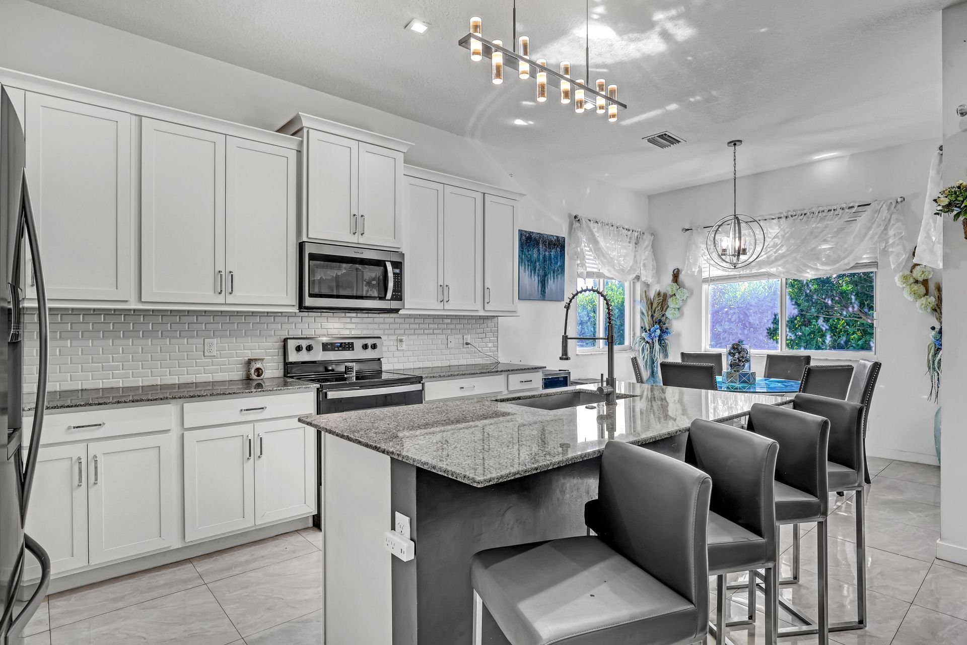 1010 Pioneer Way, Royal Palm Beach, FL 33411 Photo