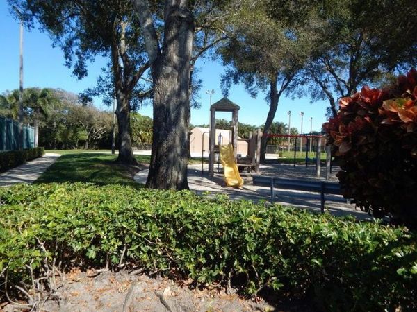 3721 37th Way, West Palm Beach, FL 33407