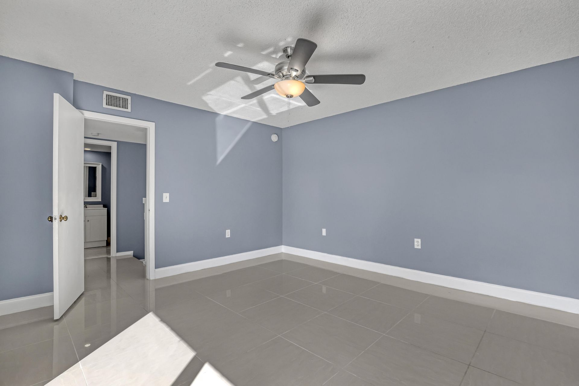 3721 37th Way, West Palm Beach, FL 33407 Photo