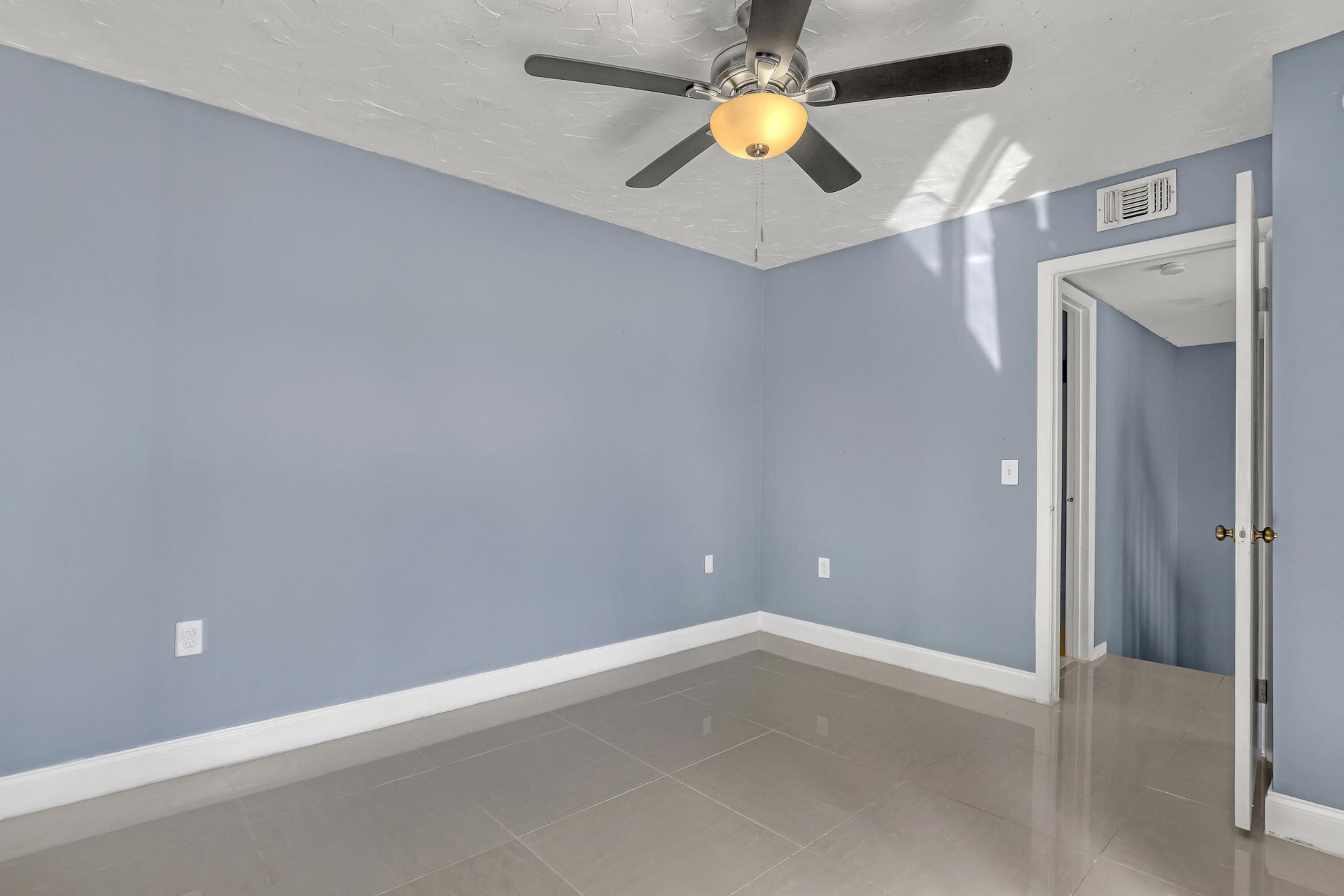 3721 37th Way, West Palm Beach, FL 33407 Photo