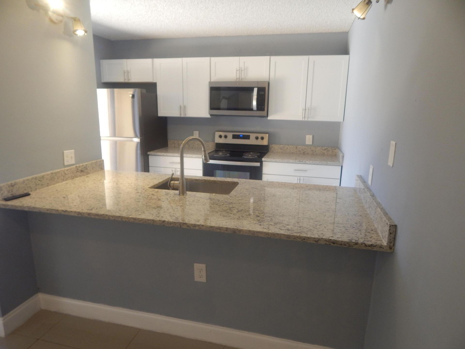 3721 37th Way, West Palm Beach, FL 33407 Photo