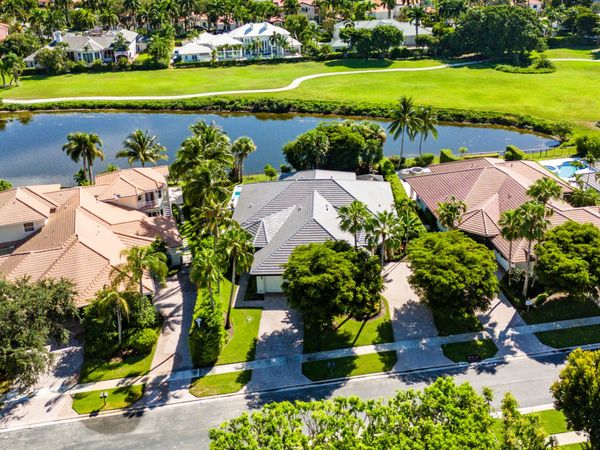 2800 Twin Oaks Way, Wellington, FL 33414