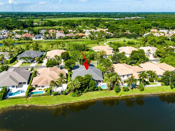 2800 Twin Oaks Way, Wellington, FL 33414