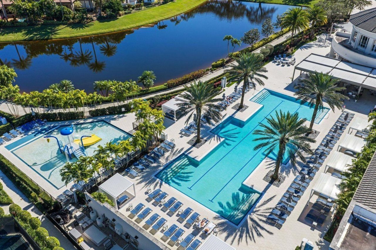 8042 Laurel Ridge Court, Delray Beach, FL 33446 Photo