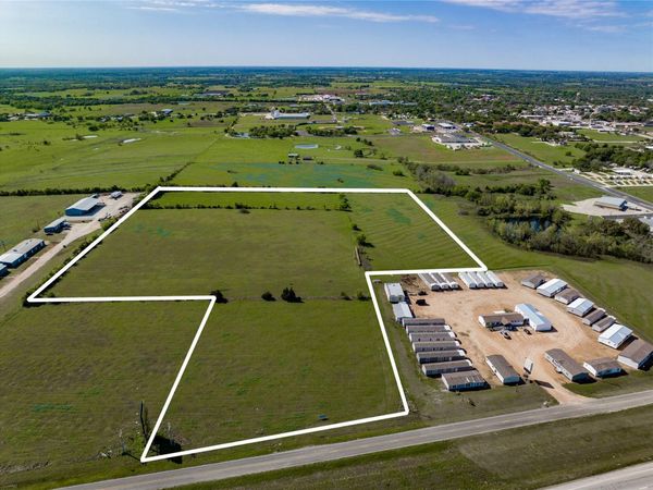 801 Huser BLVD , Schulenburg, TX 78956