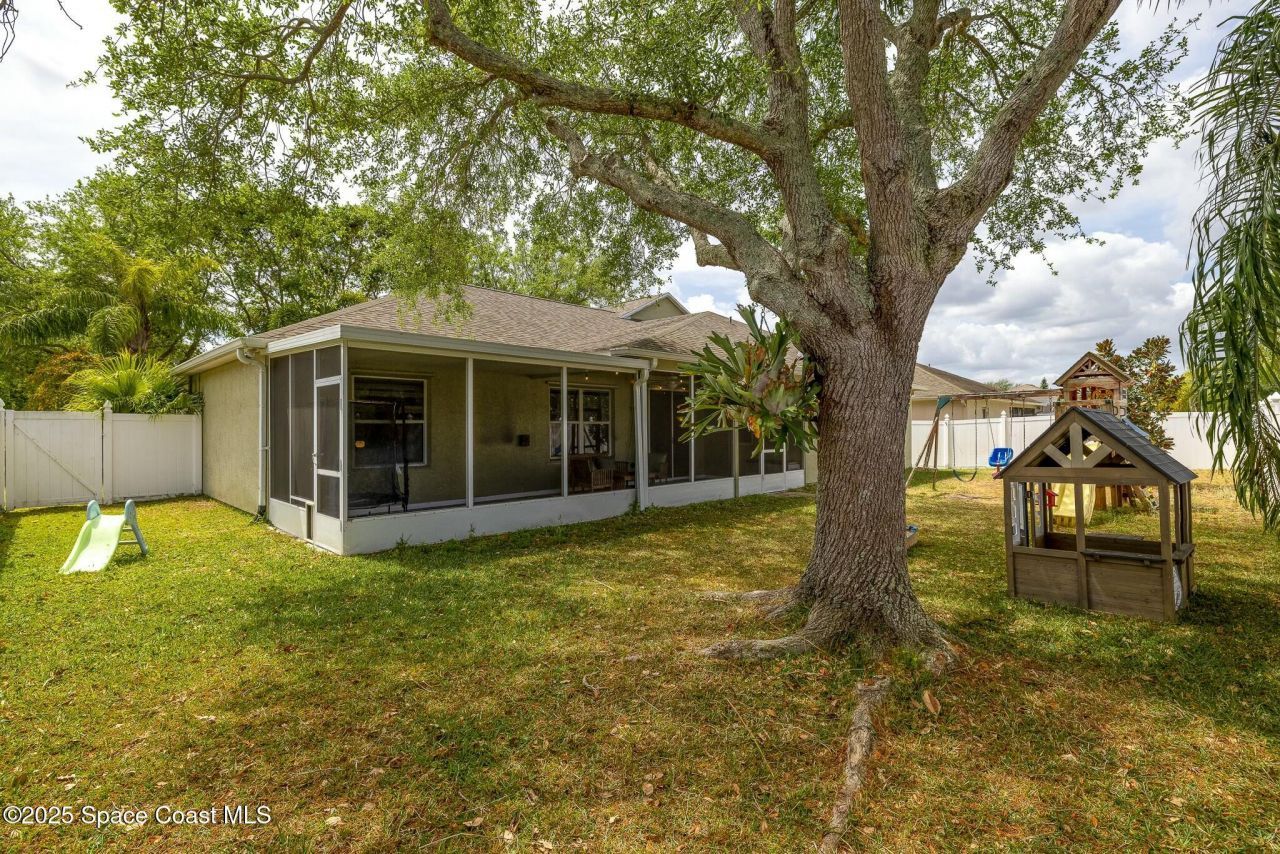 320 Pebble Hill Way , Rockledge, FL 32955 Photo