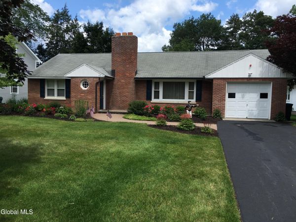 109 5th Avenue, Saratoga Springs, NY 12866