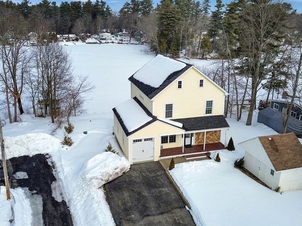 8 Dulcies Pt Rd, Kingston, NH 03848