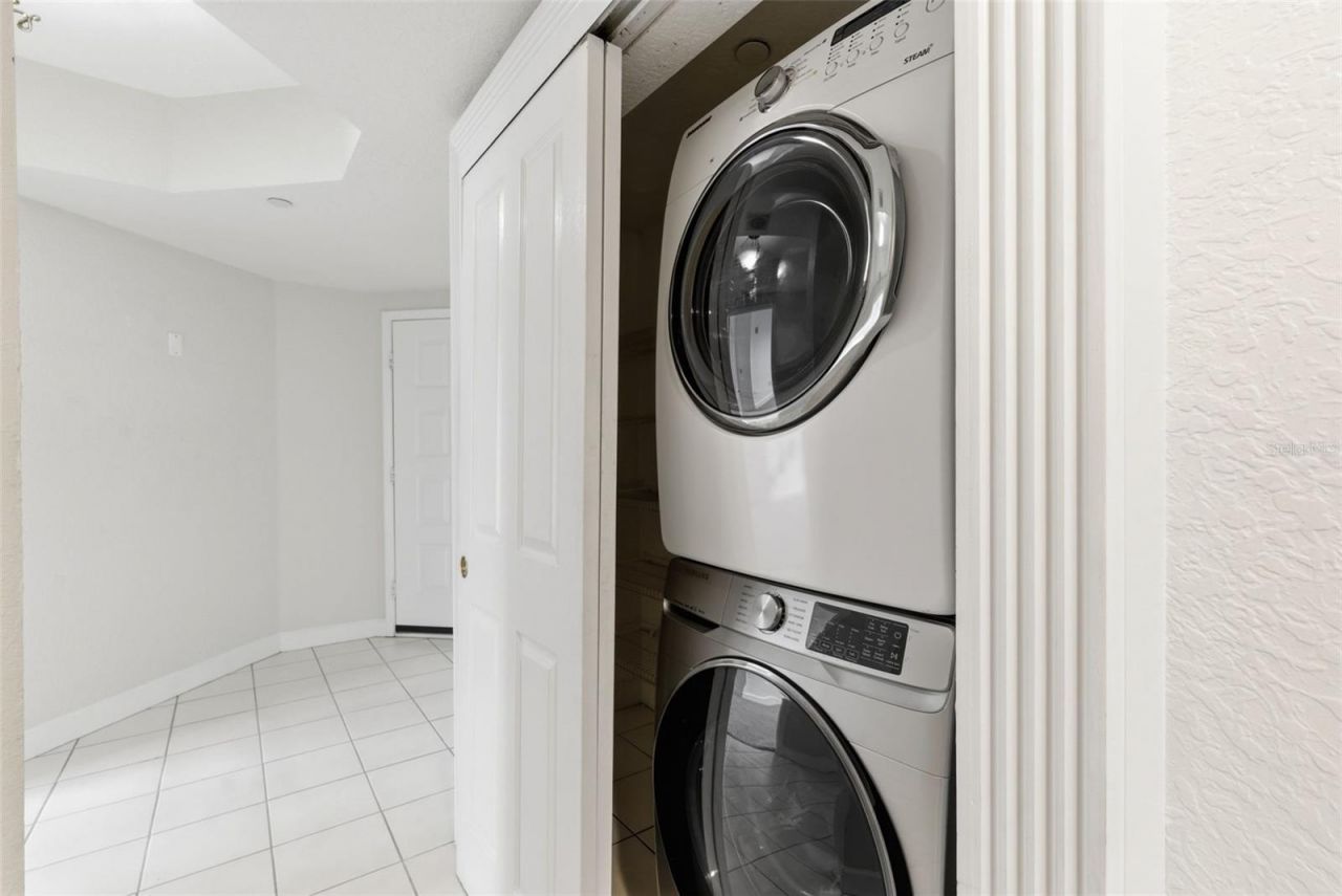 4750 Dolphin Cay Lane S, Unit 408, Saint Petersburg, FL 33711 Photo