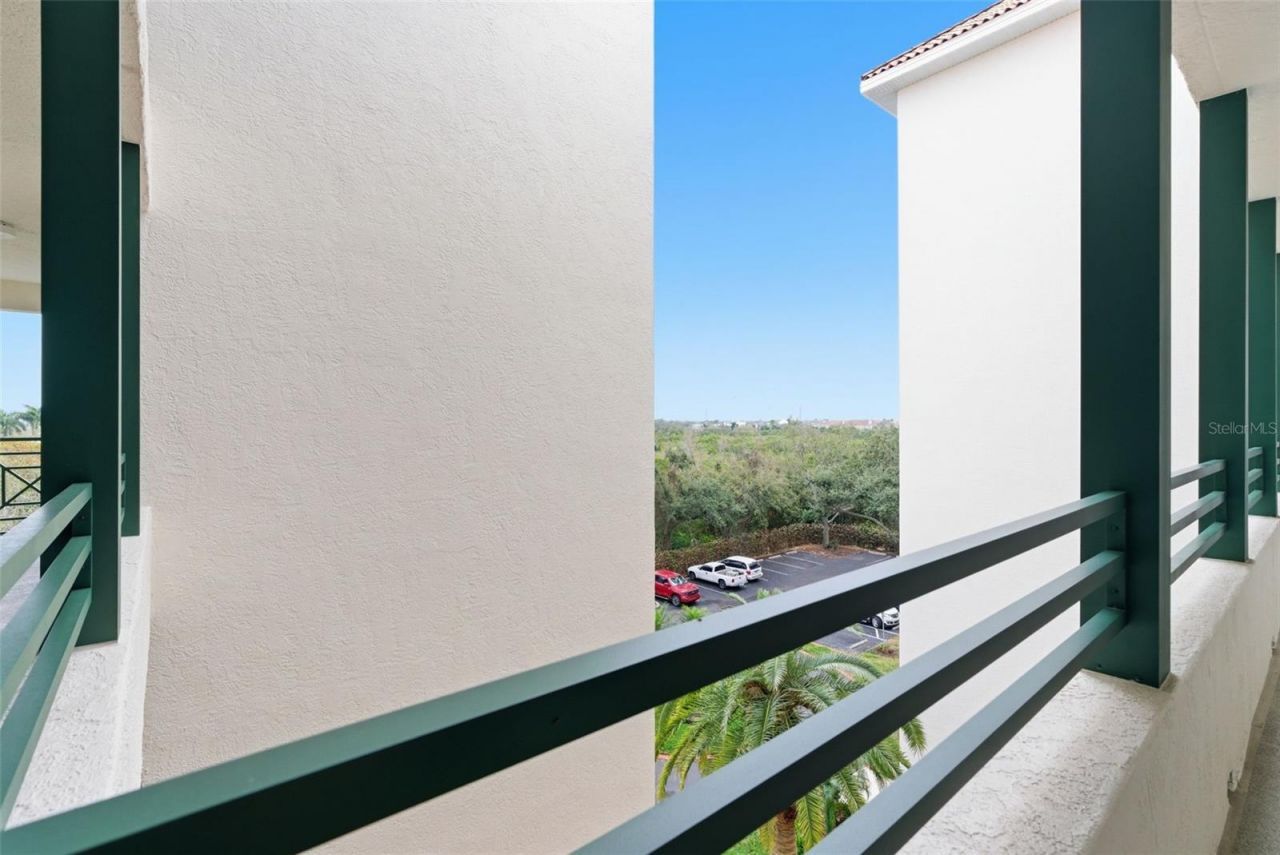 4750 Dolphin Cay Lane S, Unit 408, Saint Petersburg, FL 33711 Photo