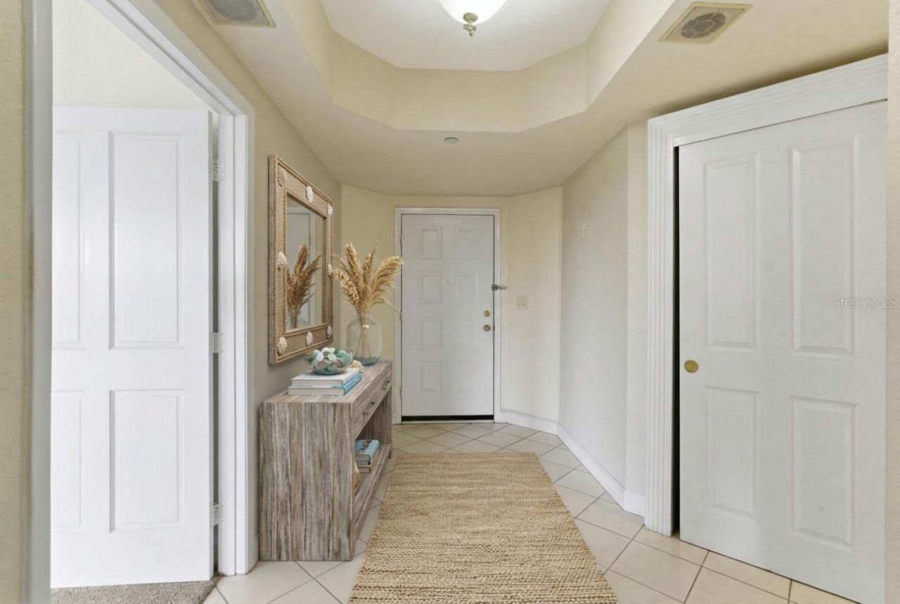 4750 Dolphin Cay Lane S, Unit 408, Saint Petersburg, FL 33711 Photo