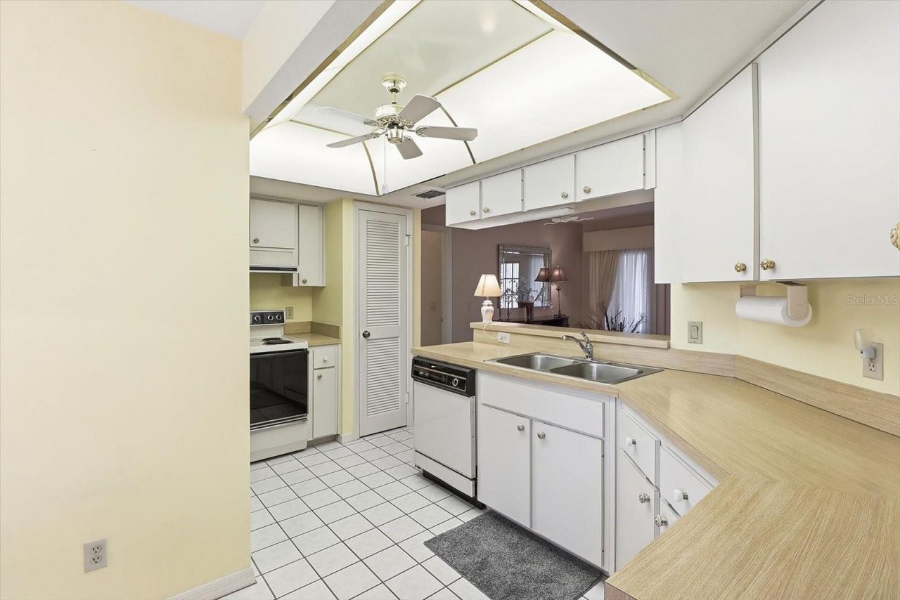 6022 W Dorset Drive, Crystal River, FL 34429 Photo