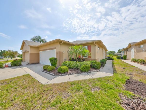 2112 ACADIA GREENS DRIVE , Unit 62, SUN CITY CENTER, FL 33573