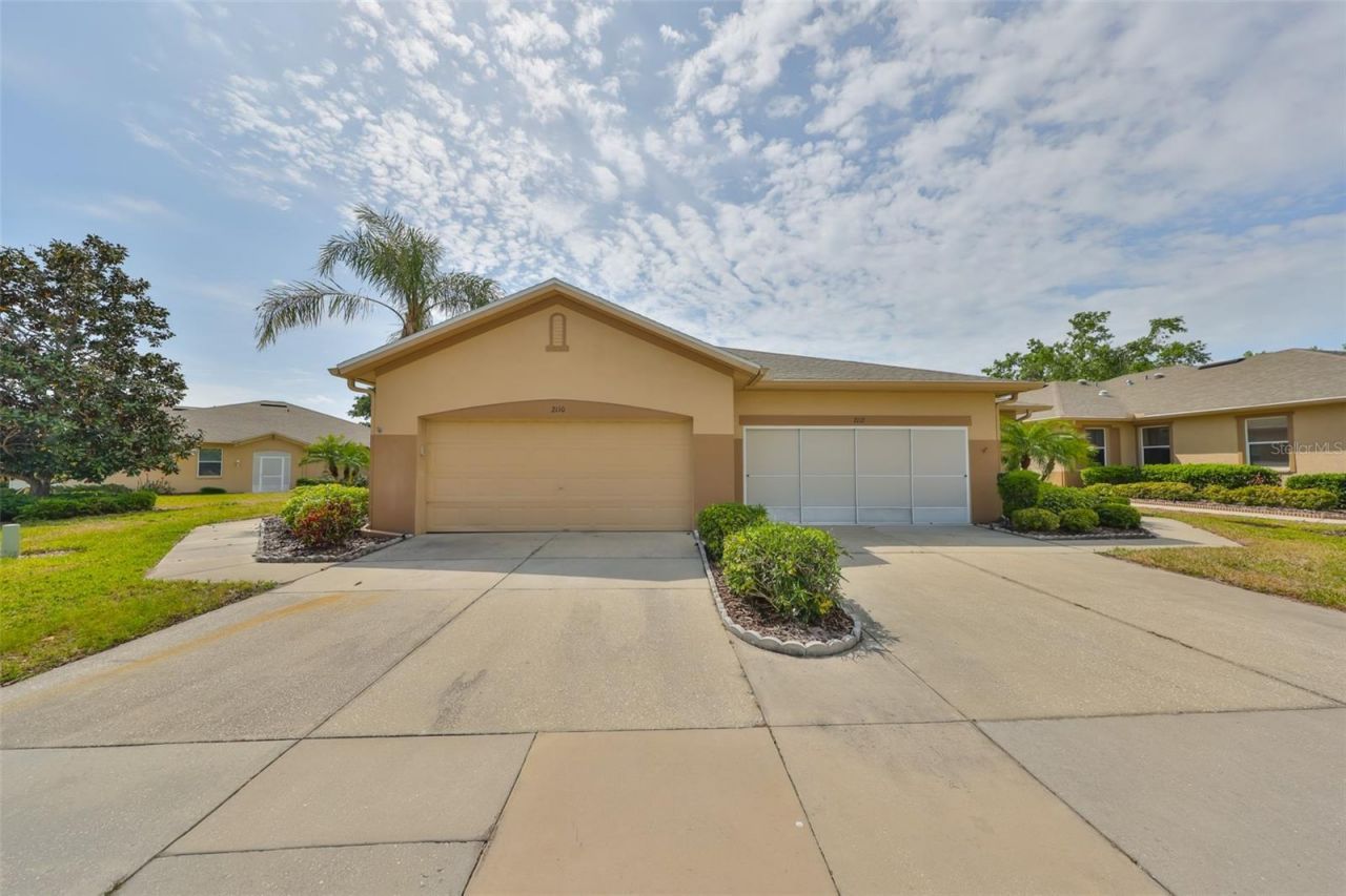 2112 Acadia Greens Drive , Unit 62, Sun City Center, FL 33573 Photo