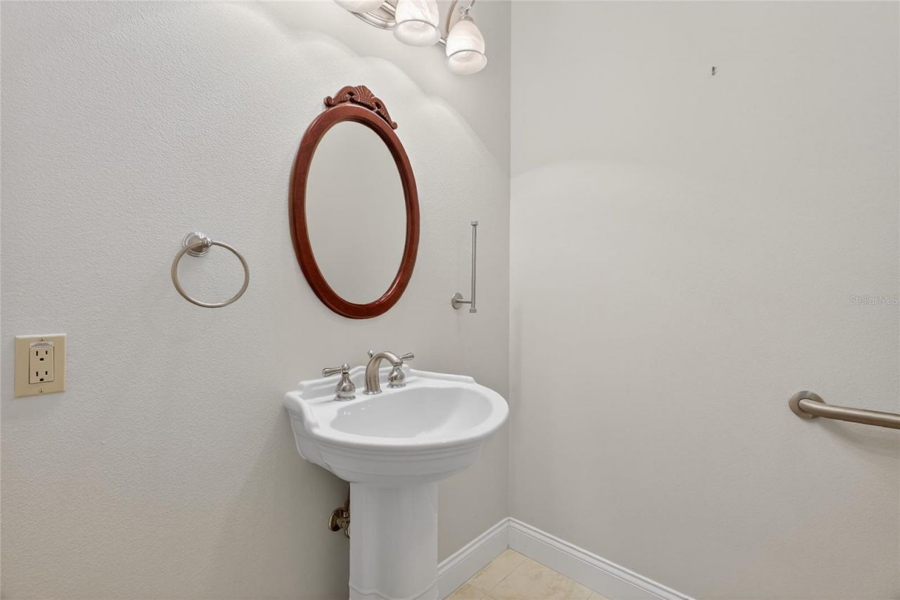 2128 Lake Ariana Boulevard, Auburndale, FL 33823 Photo