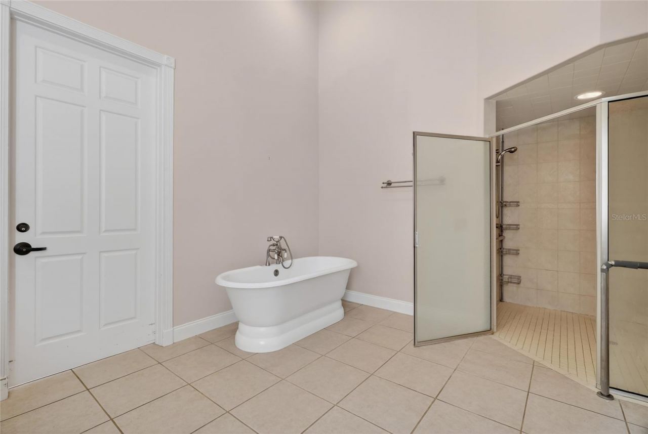 2128 Lake Ariana Boulevard, Auburndale, FL 33823 Photo