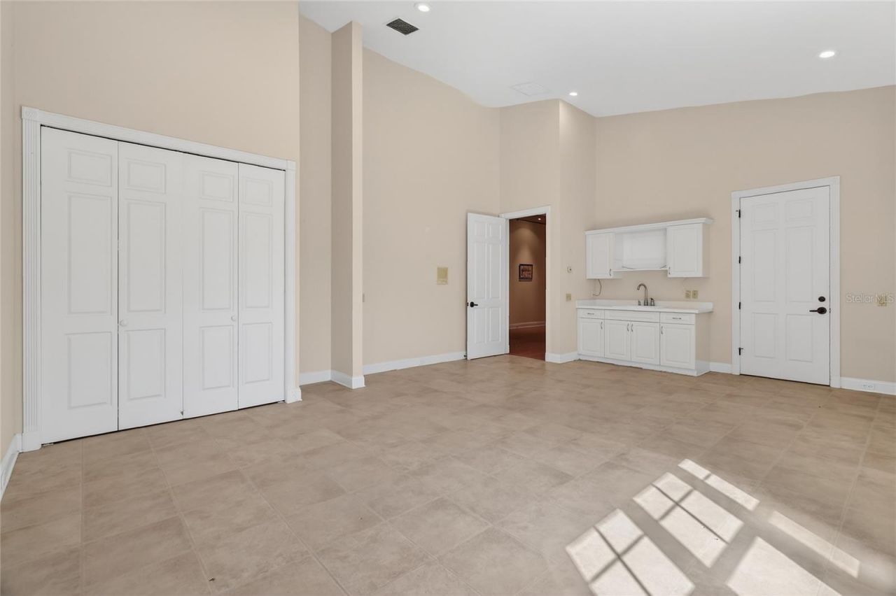 2128 Lake Ariana Boulevard, Auburndale, FL 33823 Photo