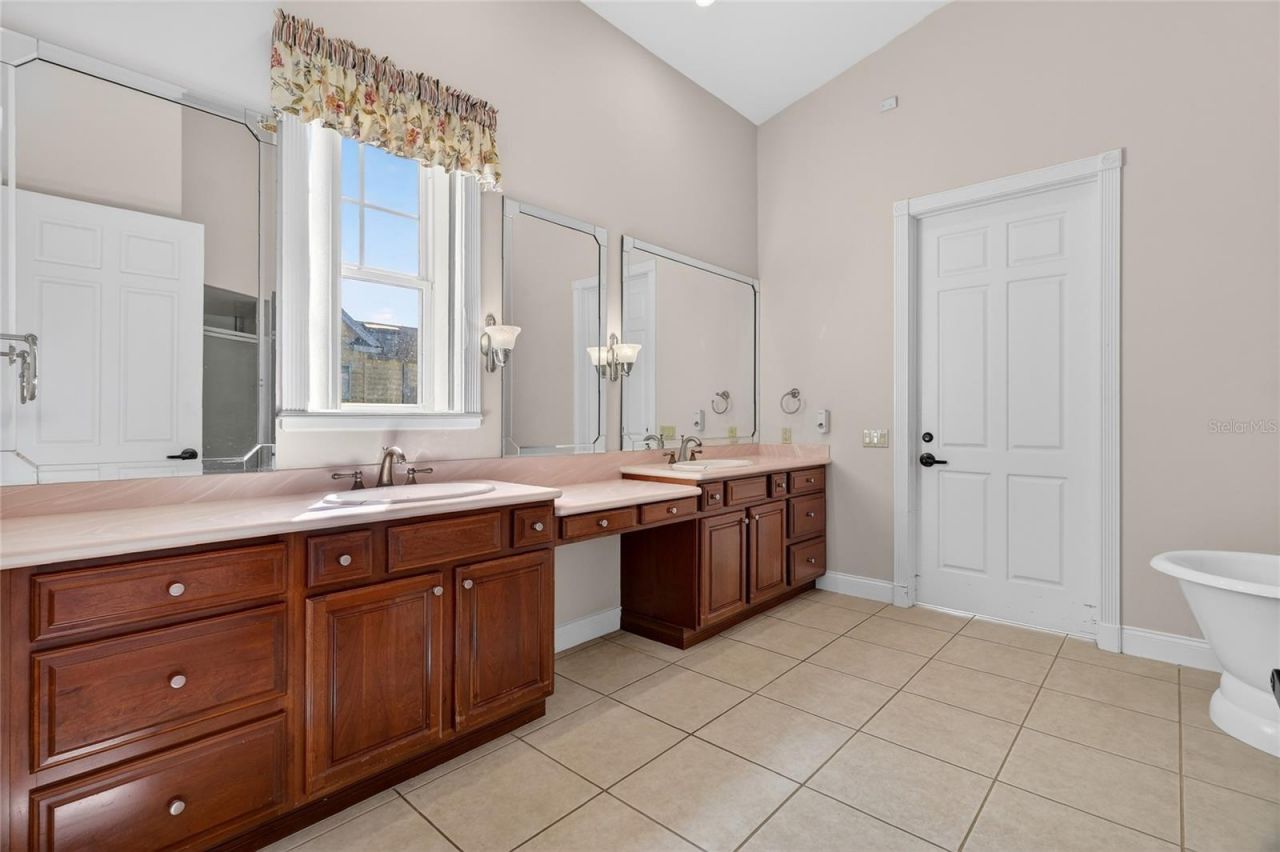 2128 Lake Ariana Boulevard, Auburndale, FL 33823 Photo