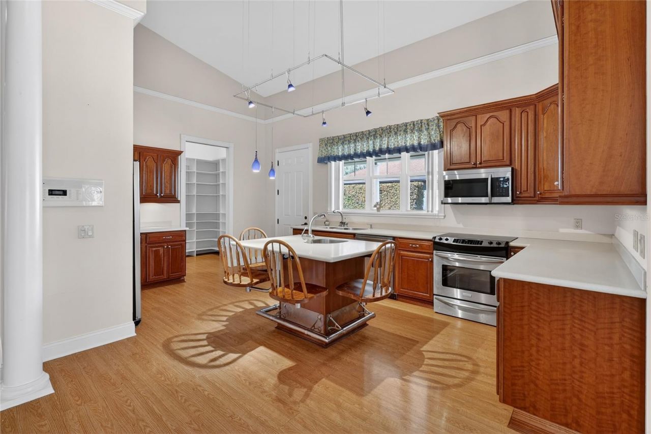 2128 Lake Ariana Boulevard, Auburndale, FL 33823 Photo