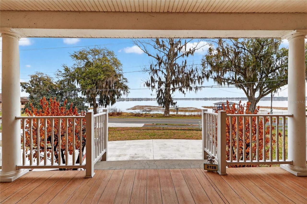 2128 Lake Ariana Boulevard, Auburndale, FL 33823 Photo