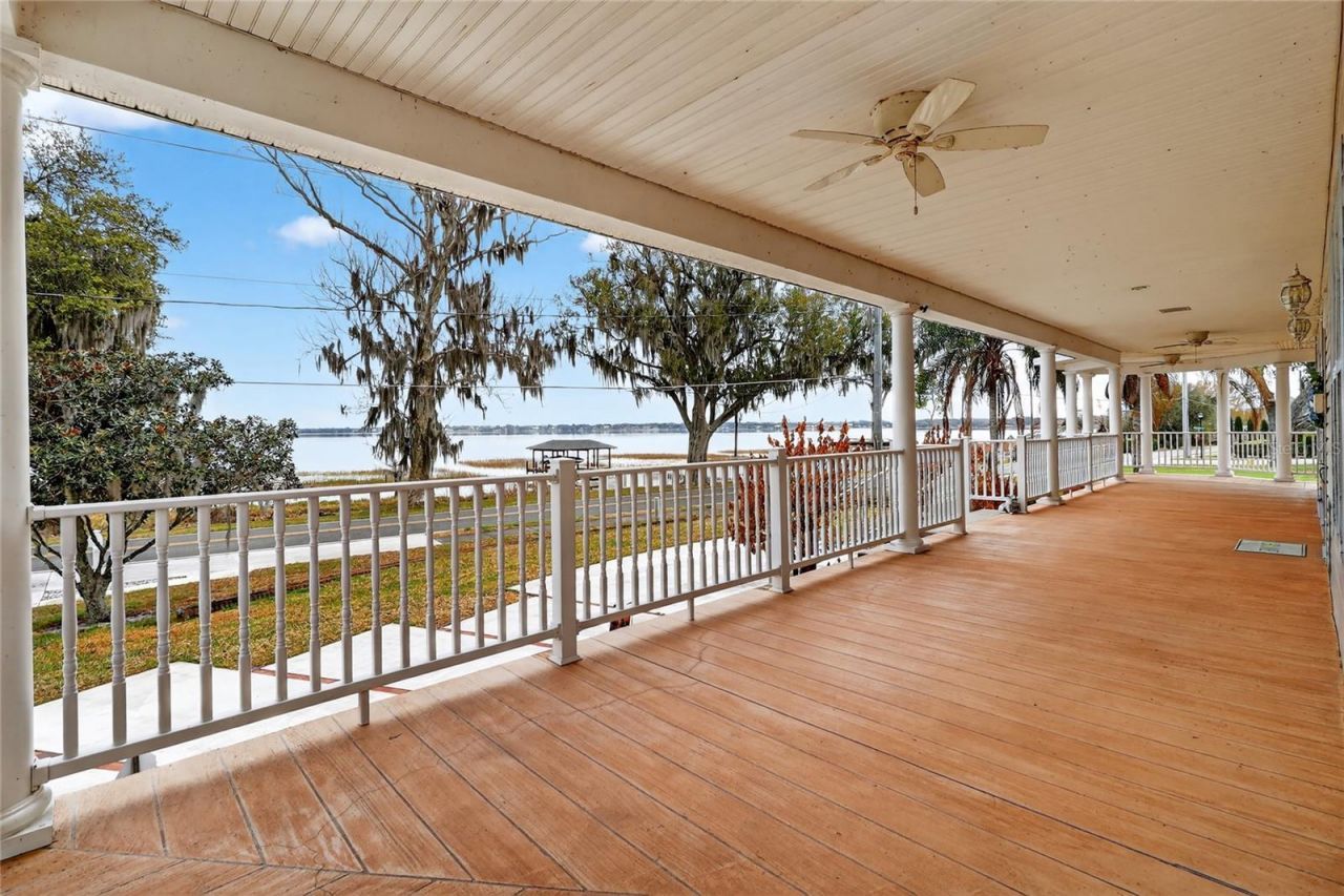 2128 Lake Ariana Boulevard, Auburndale, FL 33823 Photo