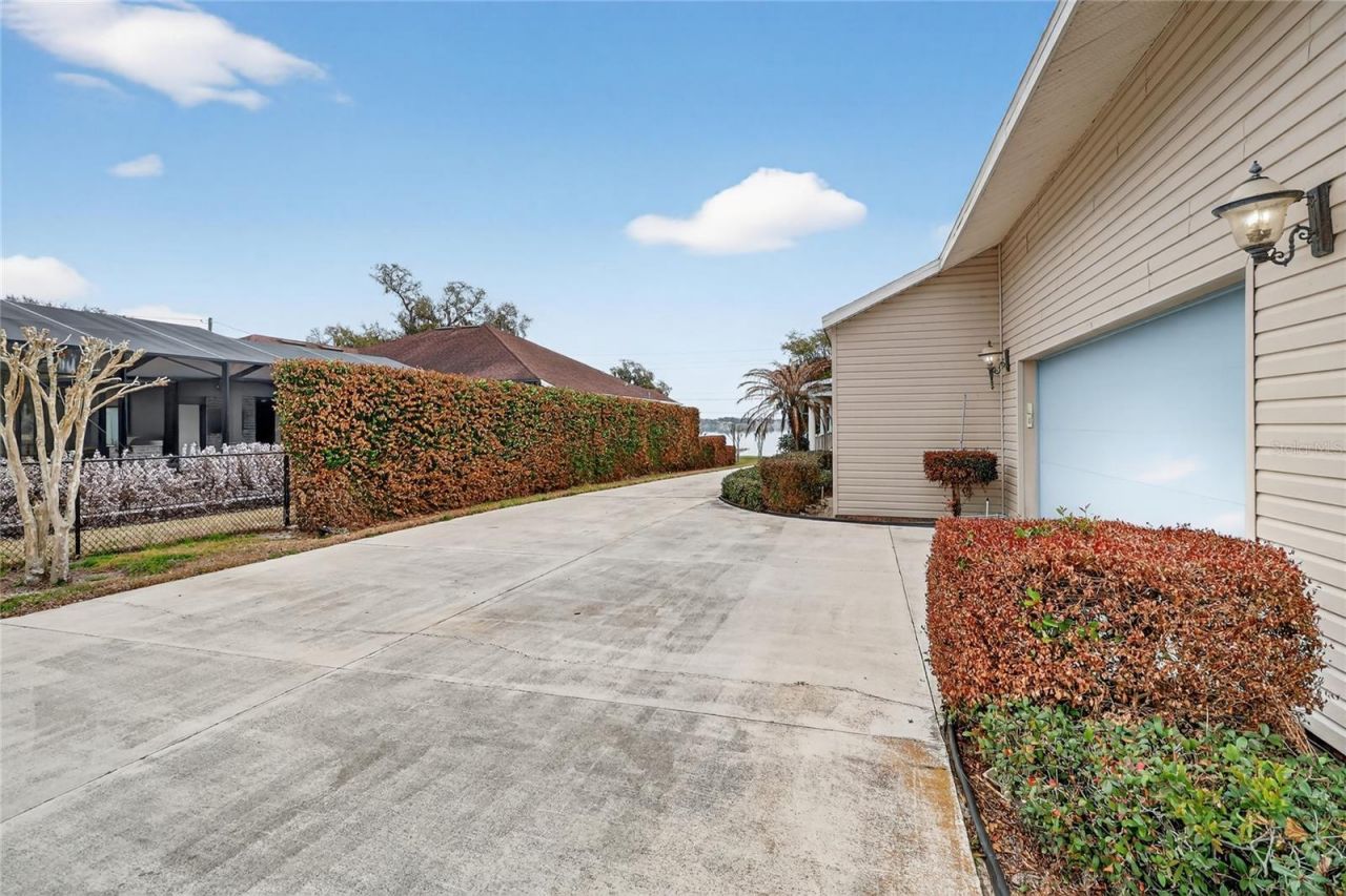 2128 Lake Ariana Boulevard, Auburndale, FL 33823 Photo