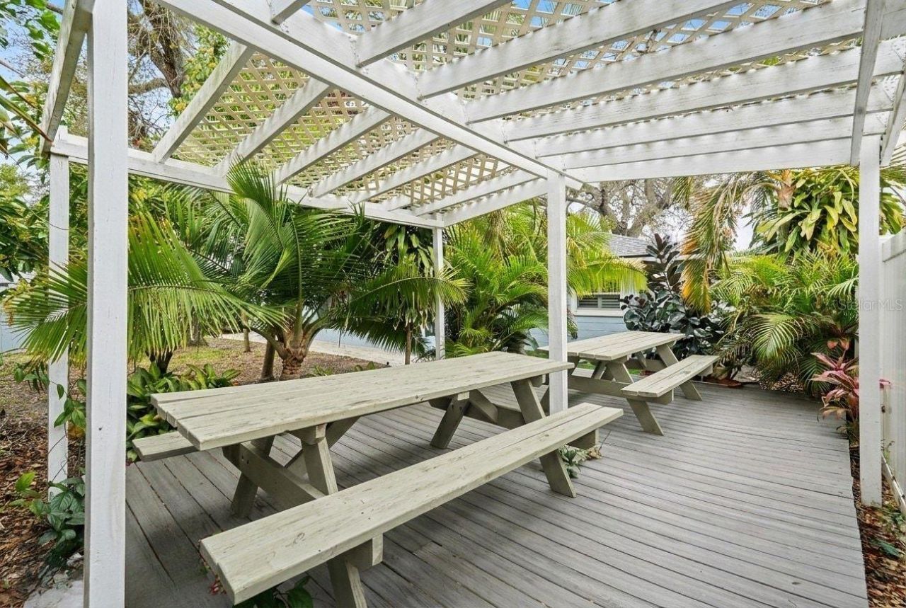 8958 110th Street , Seminole, FL 33772 Photo