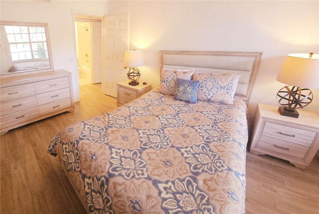 850 S Tamiami Trail , Unit 704, Sarasota, FL 34236 Photo